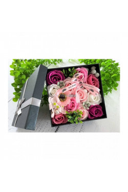 Kwiaty mydlane w pudełku flower box 2930