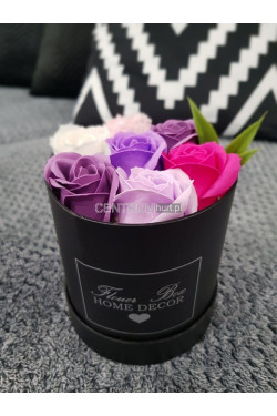 Flower box z pachnących róż mydlanych 7892