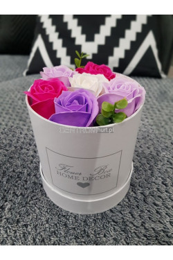 Flower box z pachnących róż mydlanych 7895