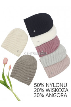 Czapki damskie 6136
