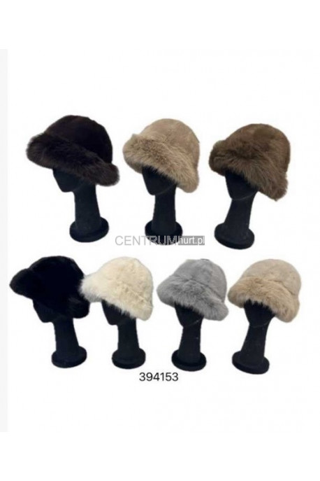 Czapki damskie 1