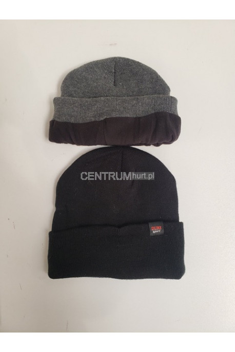 Czapki męskie 21
