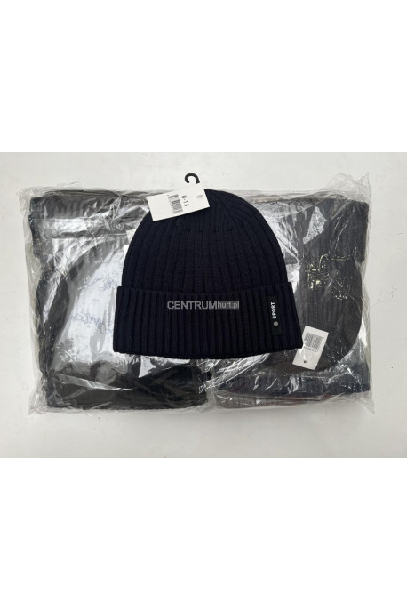 Czapki męskie 27