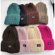 Czapki damskie 34