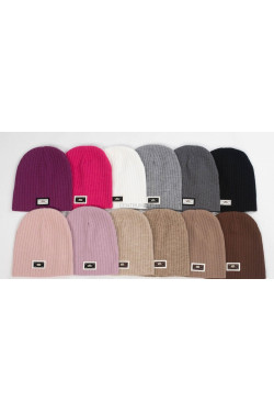Czapki damskie 34