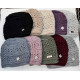 Czapki damskie 34