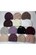 Czapki damskie 47