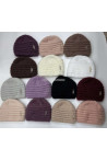 Czapki damskie 47