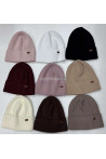 Czapki damskie 47