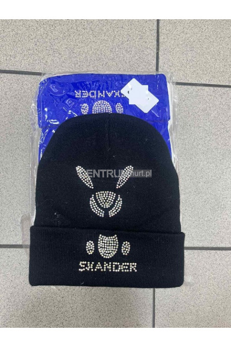 Czapki damskie 18