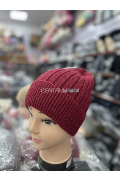 Czapki damskie 18
