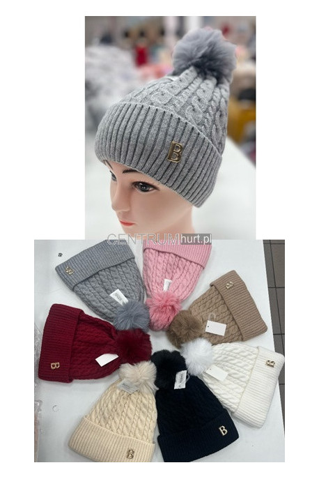 Czapki damskie 19