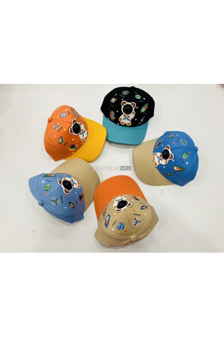 Czapki dziecięce z daszkiem 52