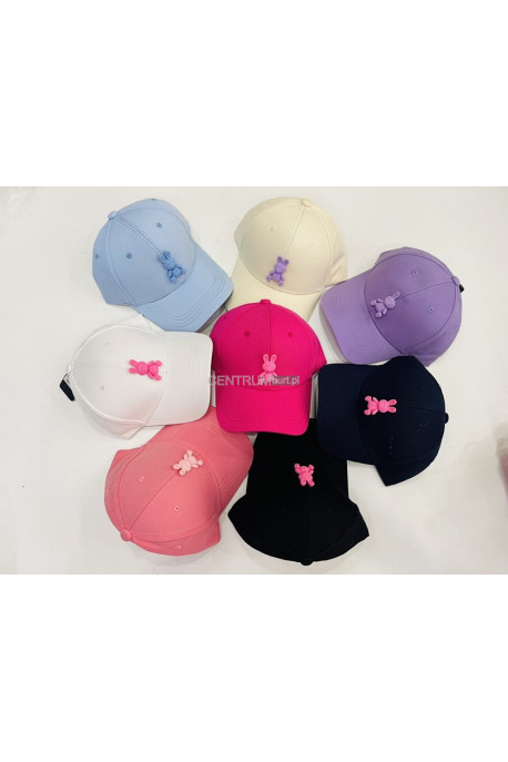 Czapki dziecięce z daszkiem 52