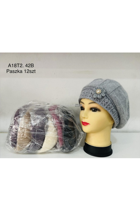Beret damskie 28