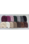 Czapki damskie 32