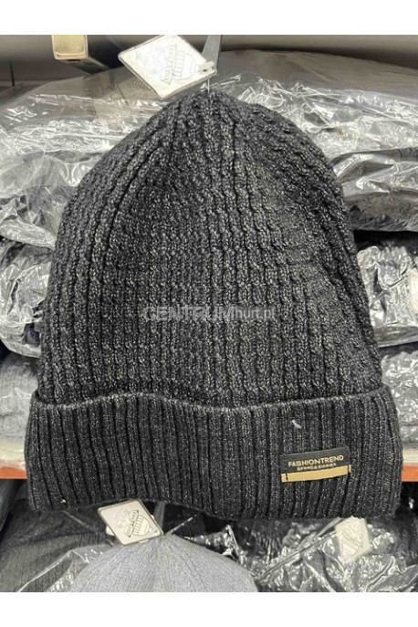 Czapki męskie 35